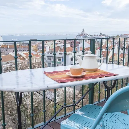 Daire Lovelystay - Graca Terrace With River View
