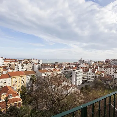 Lovelystay - Graca Terrace With River View