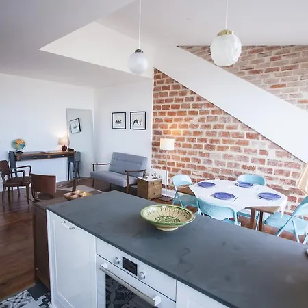 Lovelystay - Graca Terrace With River View Apartment