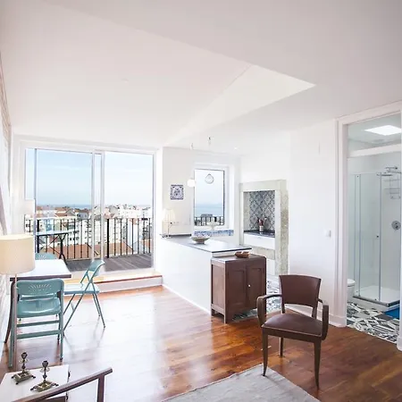 Lovelystay - Graca Terrace With River View Apartment