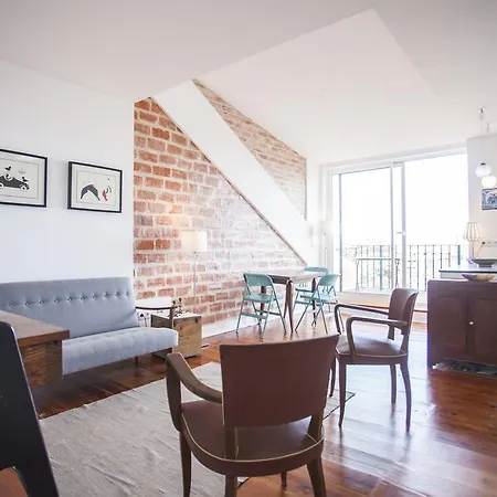 Lovelystay - Graca Terrace With River View